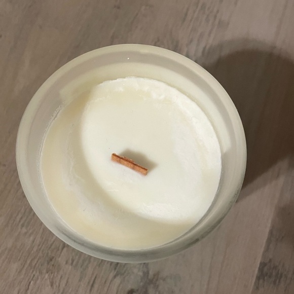 Size Matters: Nobody wants a small glass of wine! Soy Candle 10 oz. - Picture 5 of 6